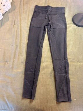 Free People Charcoal Gray Leggings with Panel Details size XS